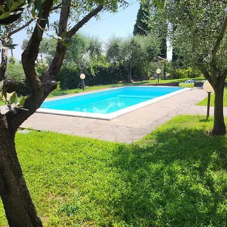 בית נופש Casa 18 מונזמבנו